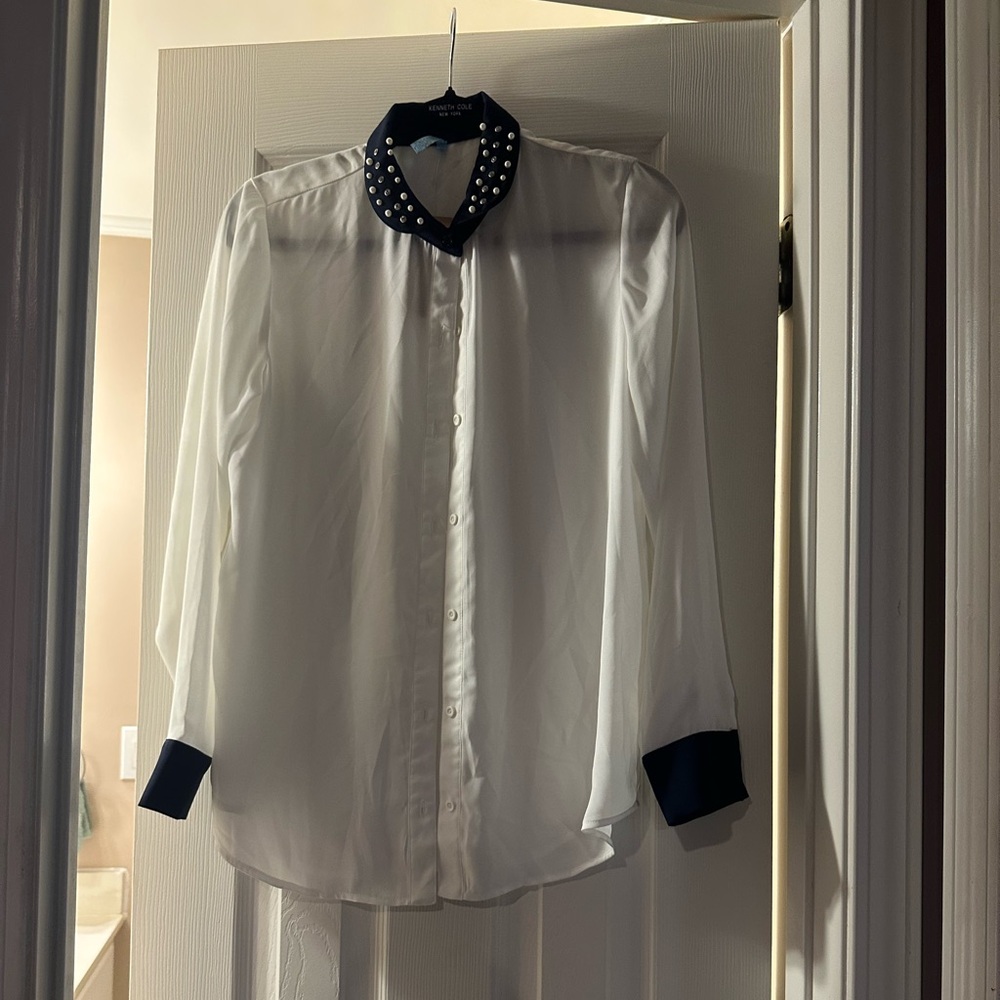 Embellished collared white blouse